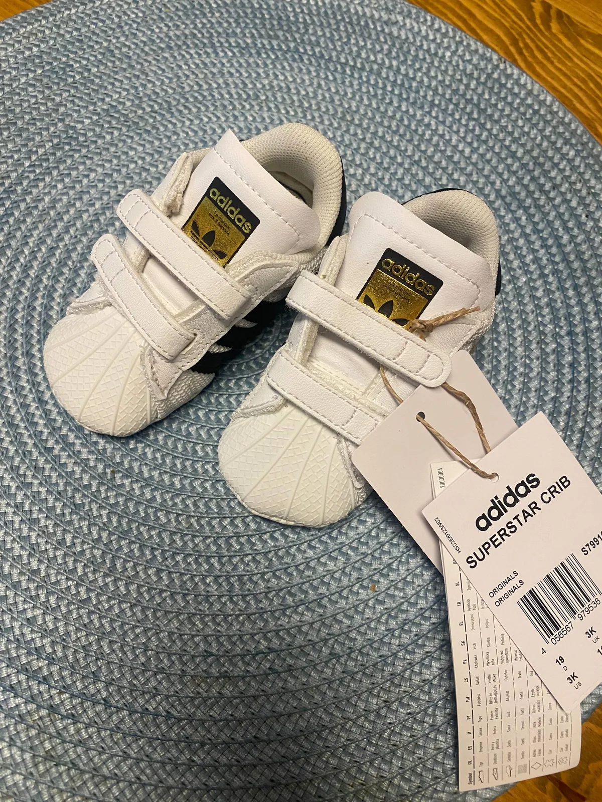Детские кроссовки Adidas Superstar размер 19 в Кестеле 2