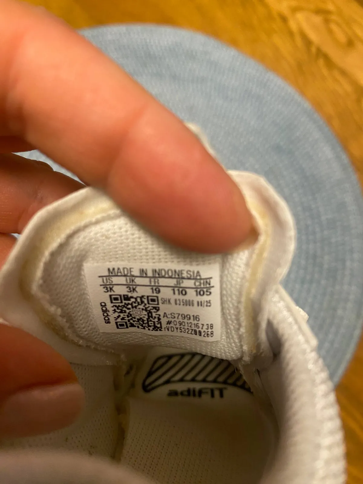 Детские кроссовки Adidas Superstar размер 19 в Кестеле 4