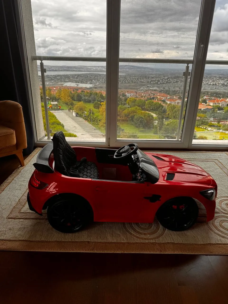 Детский электромобиль BMW 4
