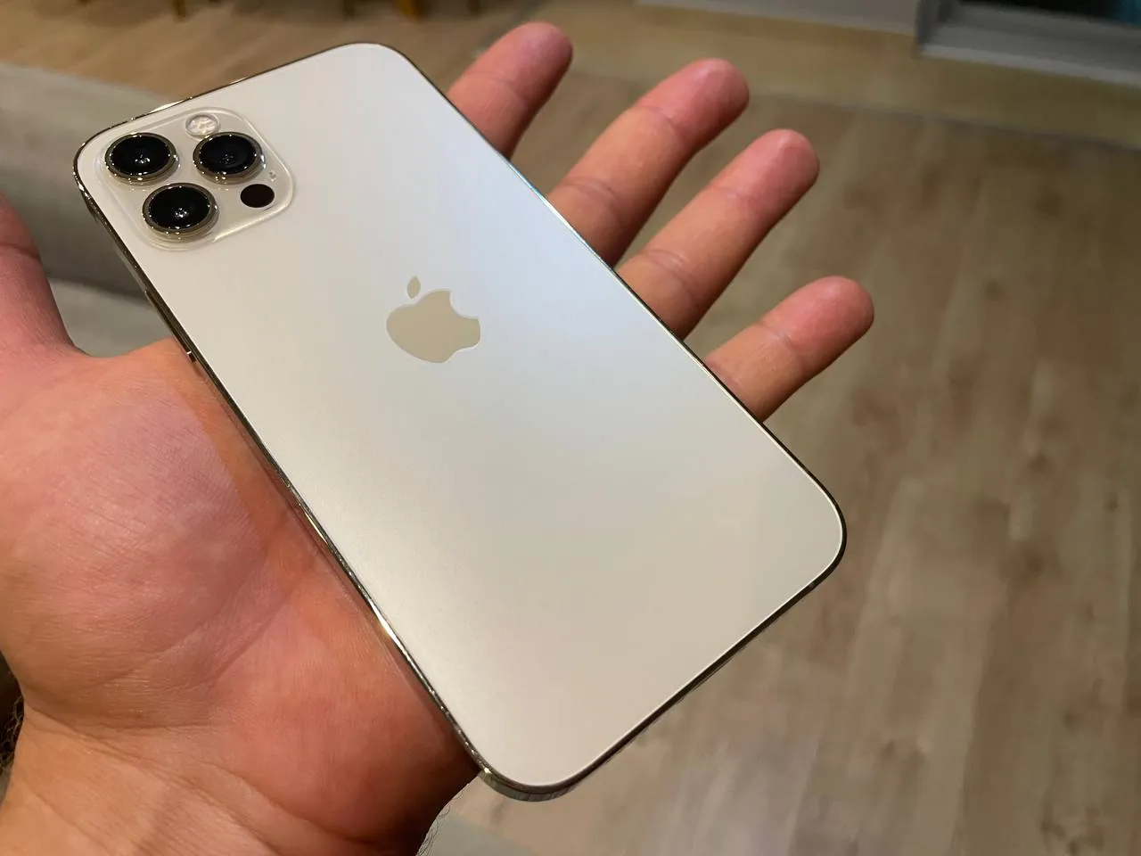 IPhone 12 Pro 128GB золотого цвета 1