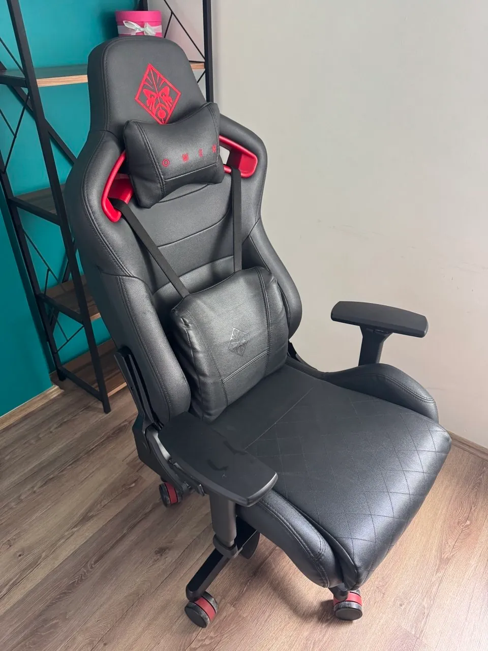 Игровое кресло HP Omen Citadel 1