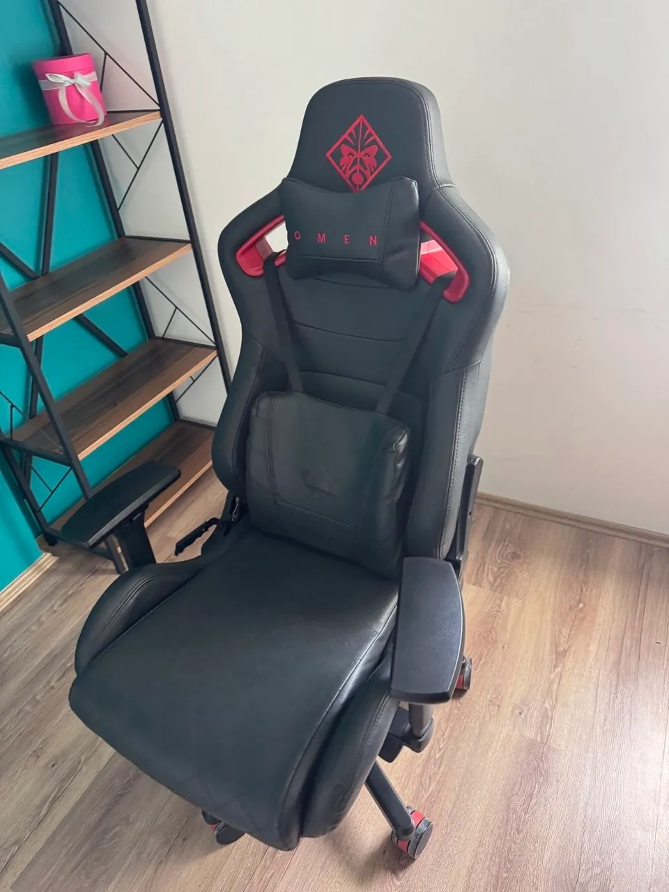 Игровое кресло HP Omen Citadel 2
