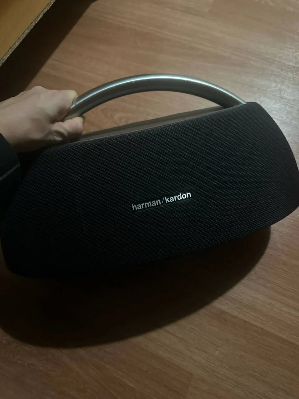 Колонка Harman Kardon, требуется замена аккумулятора 1