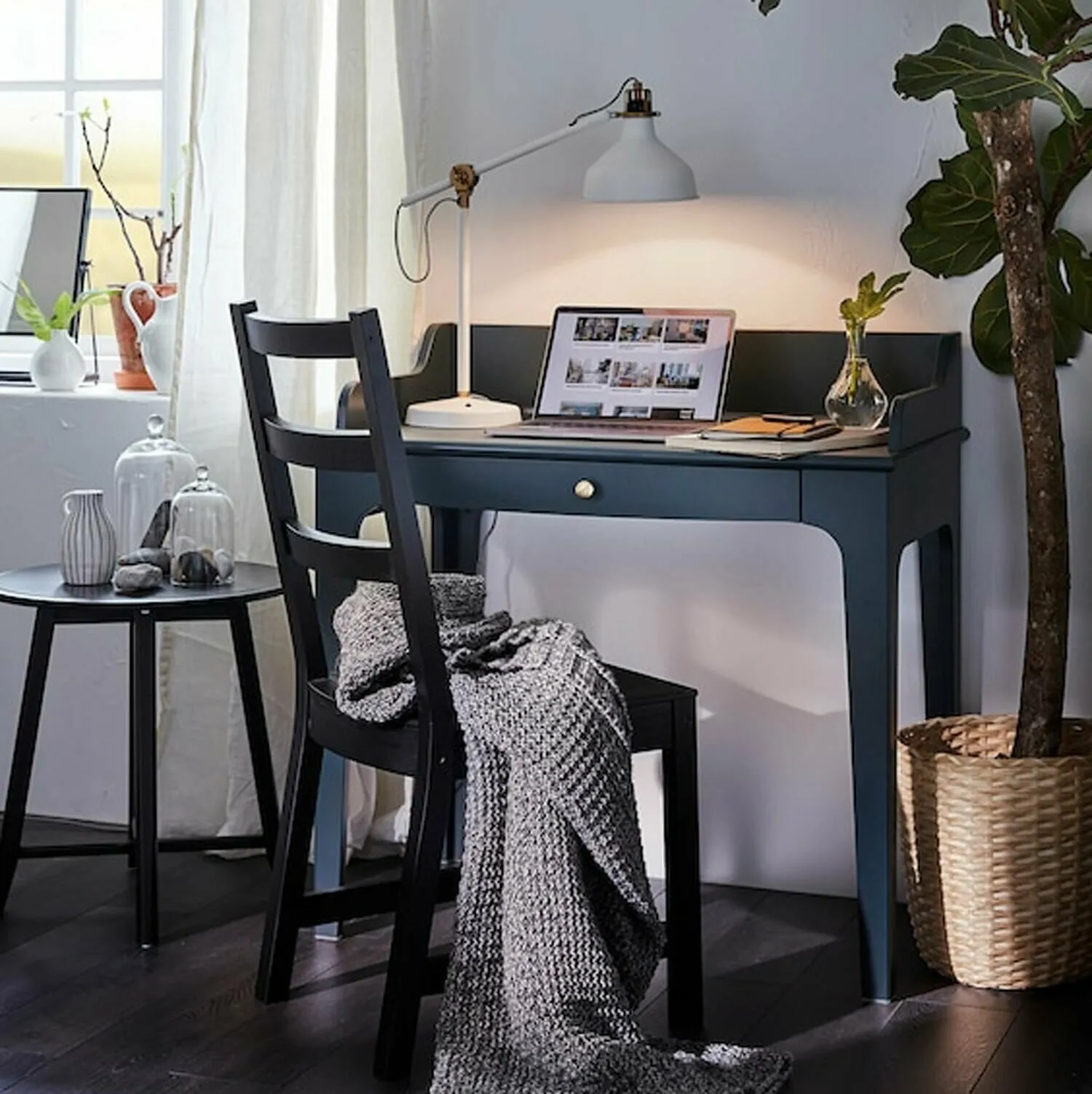 Письменный стол IKEA LOMMARP с ящиком 4