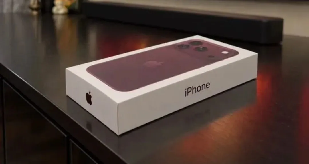 IPhone 18 Pro 512 ГБ Burgundy 2
