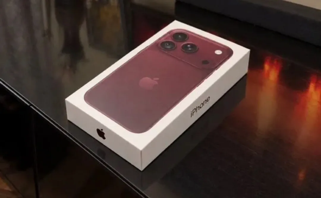 IPhone 18 Pro 512 ГБ Burgundy 1