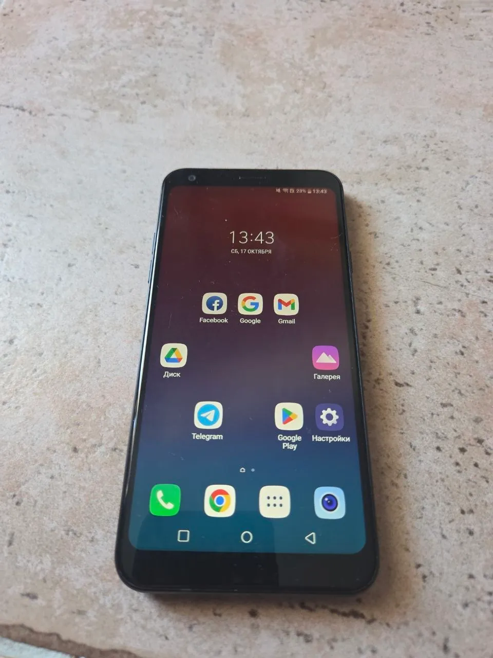 Смартфон LG Q7 в отличном состоянии 1