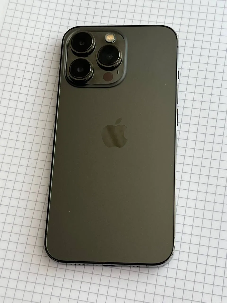 IPhone 13 Pro и 14 Pro 256 ГБ 4