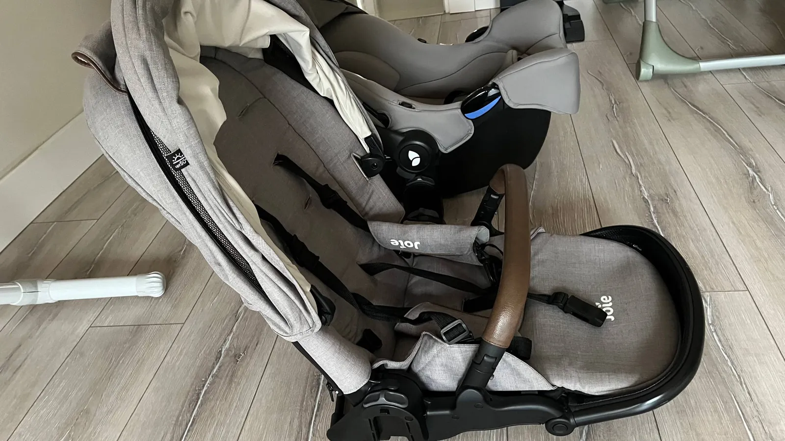 Коляска Joie с автокреслом в Коньялты 3