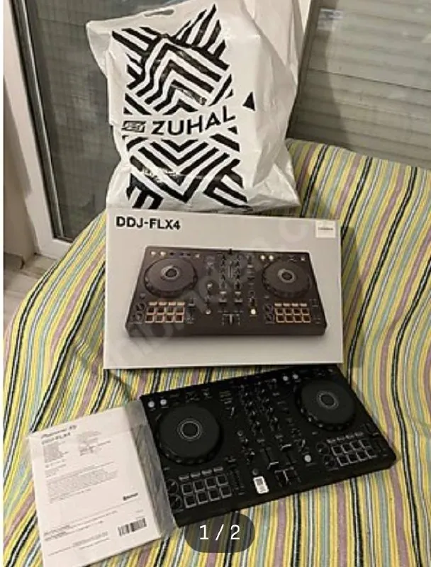 DJ-пульт Pioneer FLX4 с наушниками HDJ-CUE1 1