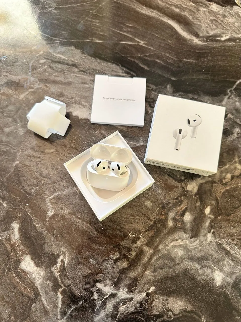 Беспроводные наушники AirPods 4 с ANC 2