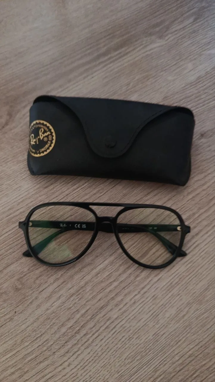 Солнцезащитные очки Ray-Ban с запасным стеклом 1