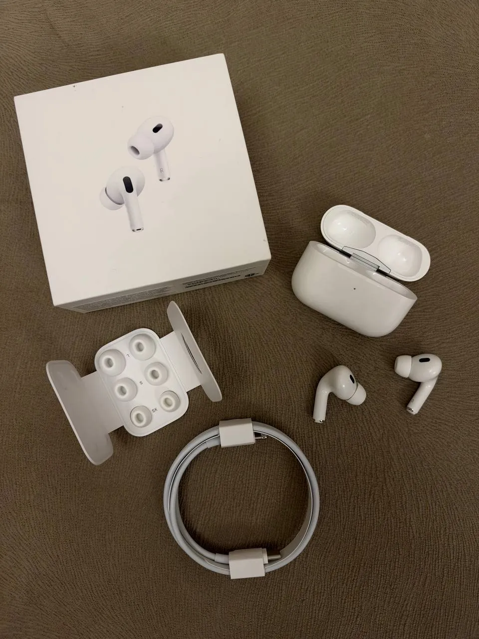 Наушники AirPods Pro 2 в полном комплекте 2