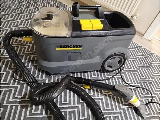 Пылесос-экстрактор Karcher Puzzi для химчистки мебели 1