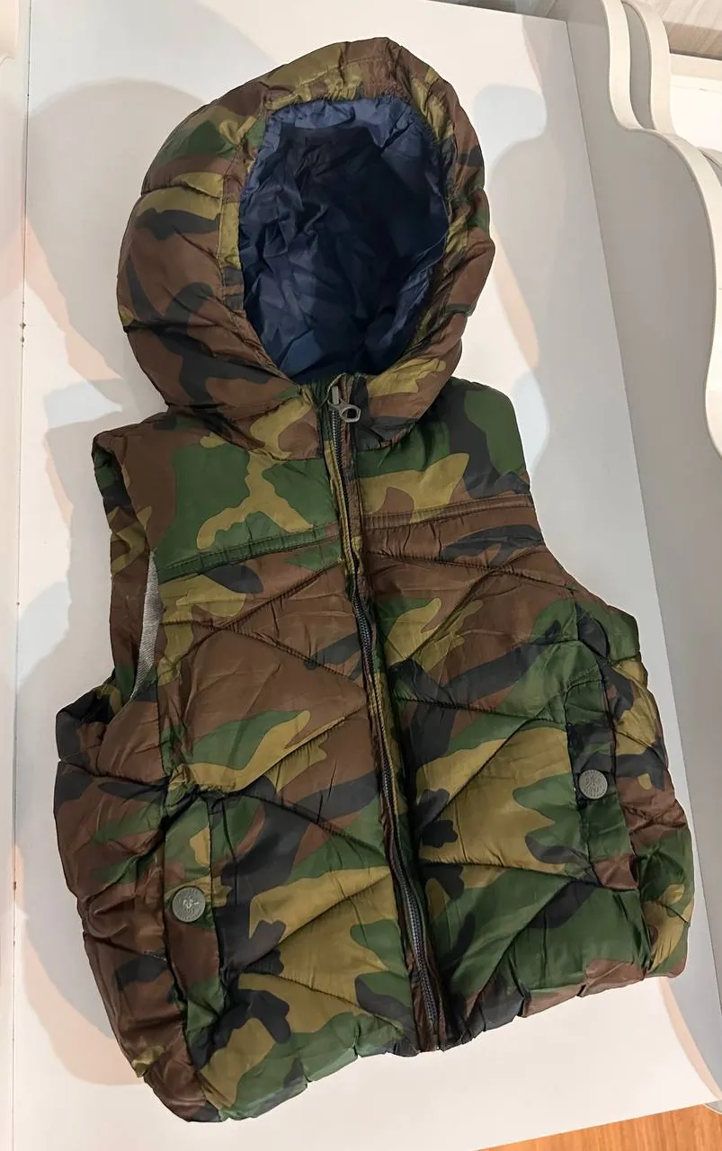 Жилетка Zara для мальчика 12-18 месяцев 1