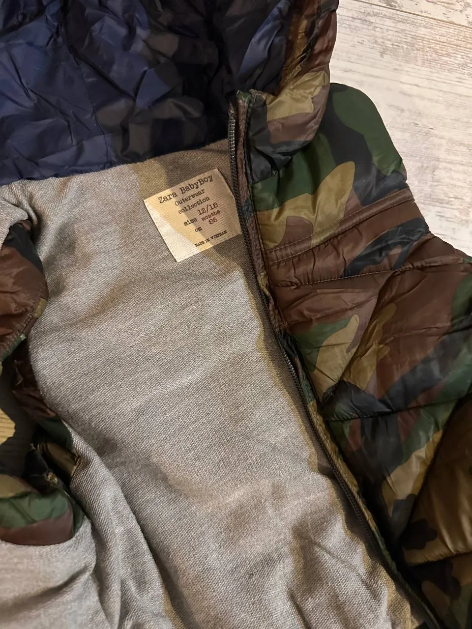 Жилетка Zara для мальчика 12-18 месяцев 2