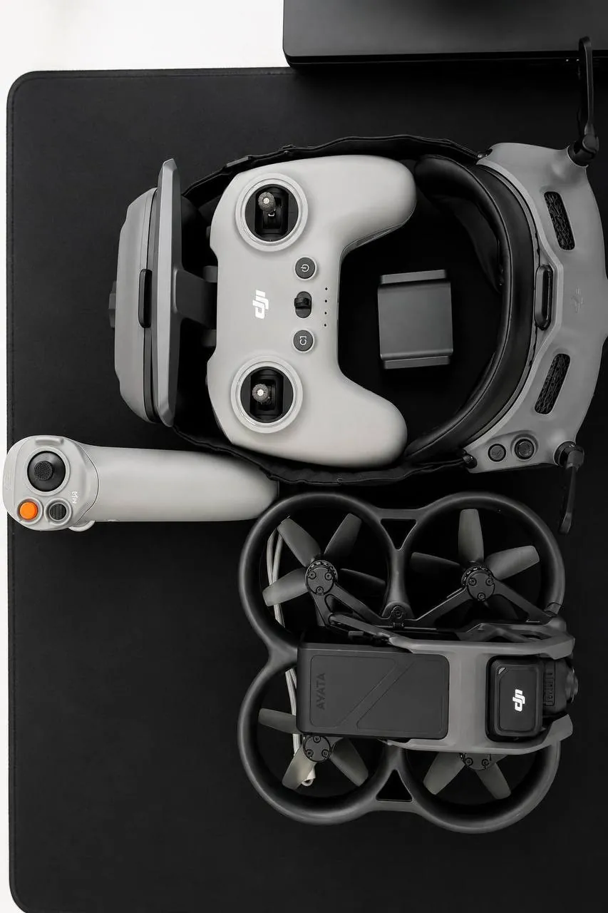 Дрон DJI Avata с FPV очками и контроллерами 1