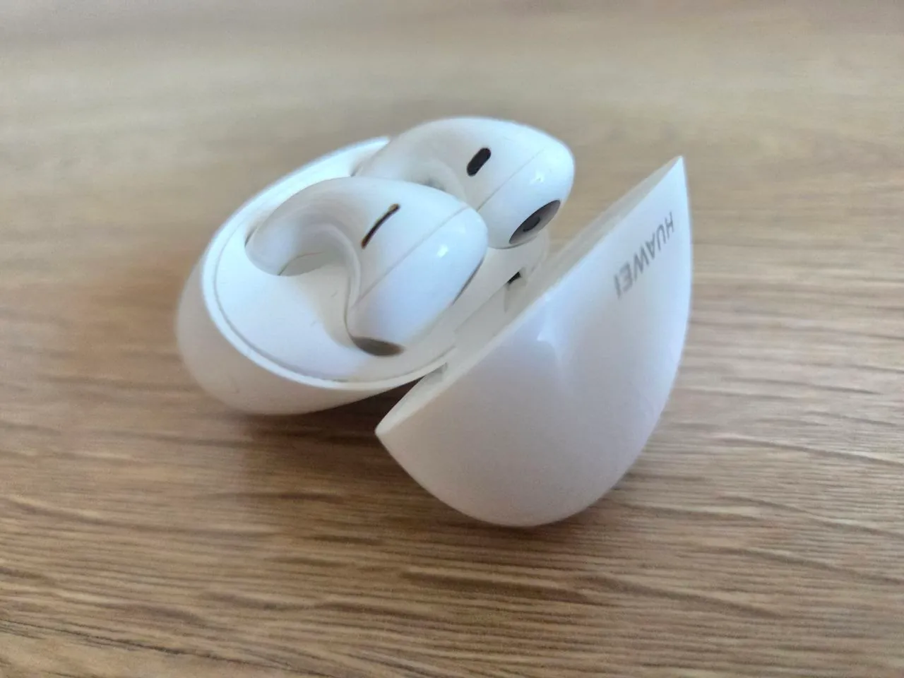 Беспроводные наушники Huawei FreeBuds 5 в Аланье 2