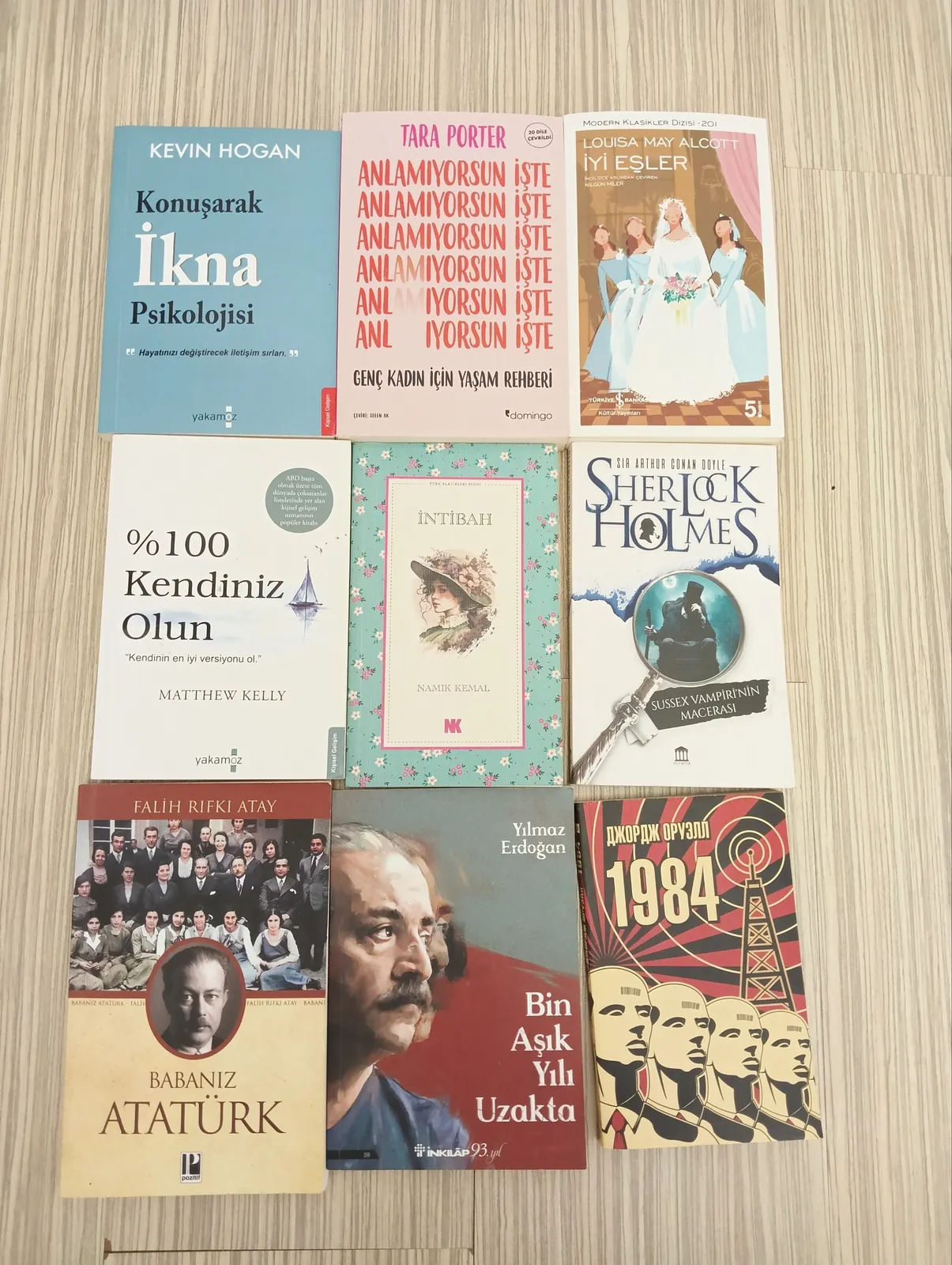 Книги разных жанров в Анталии 3