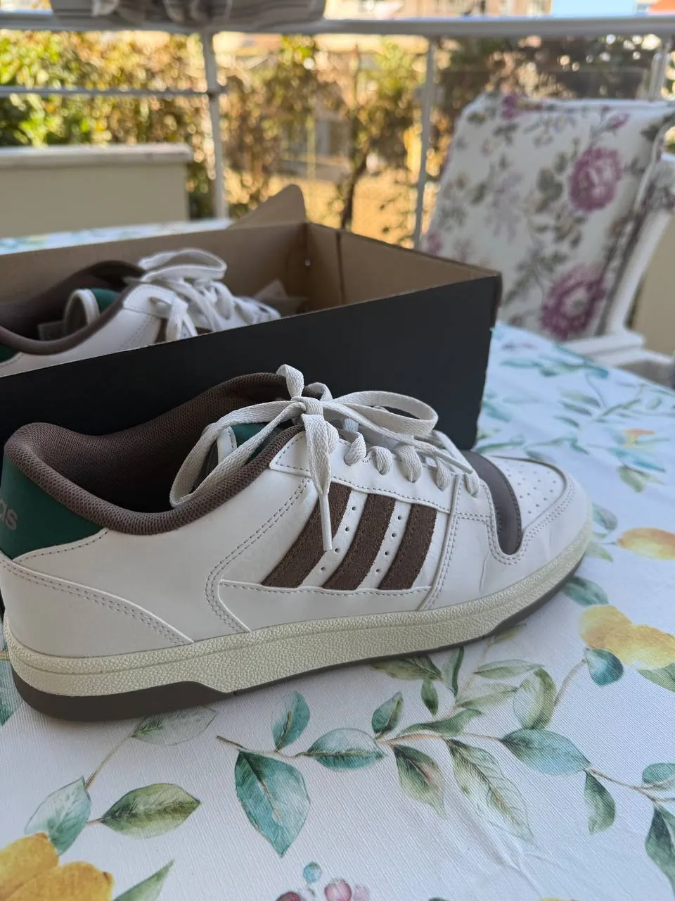 Новые кроссовки Adidas 42.5 размера 1