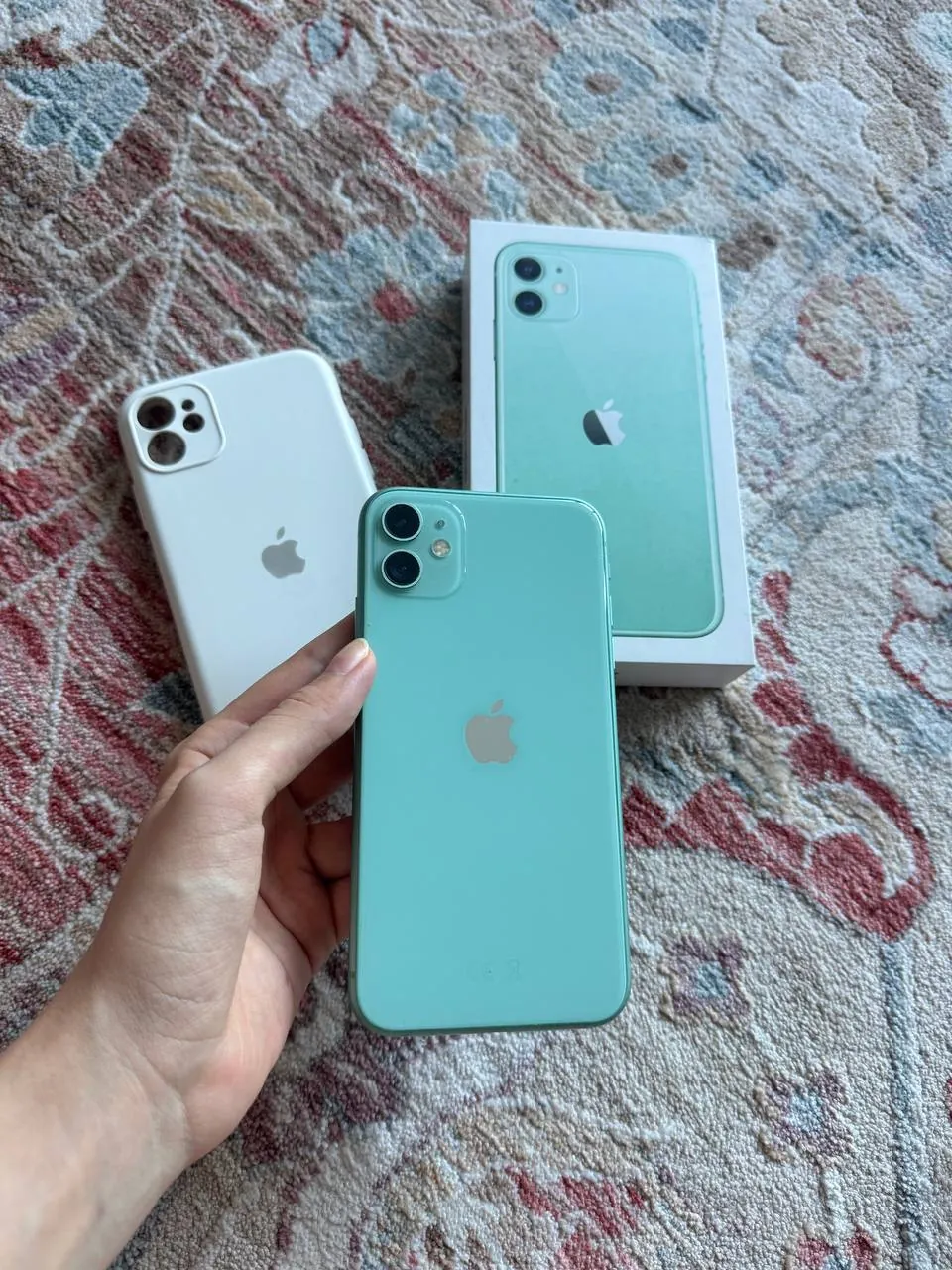 IPhone 11 256GB зелёного цвета 1