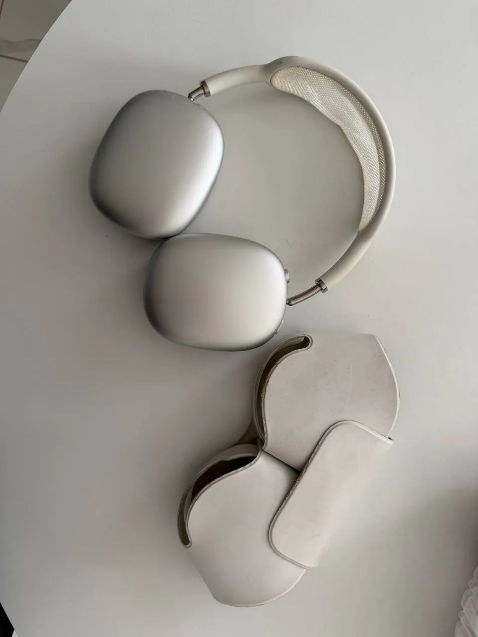 Наушники AirPods Max первой серии 1