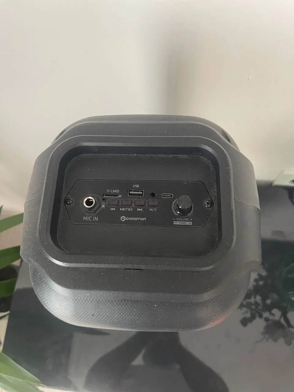 Bluetooth-колонка с микрофоном и светомузыкой 3
