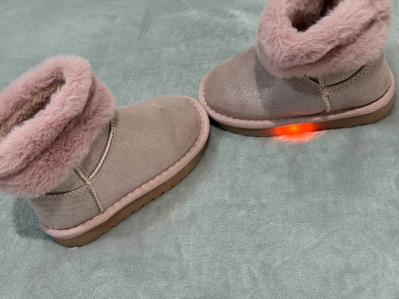 Детские угги с подсветкой, новые 6