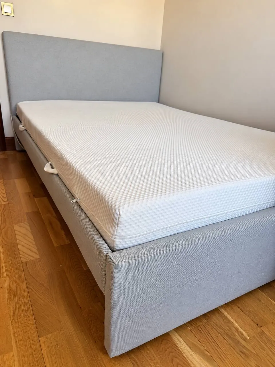 Кровать IKEA 140×200 см с матрасом в Пендике 1