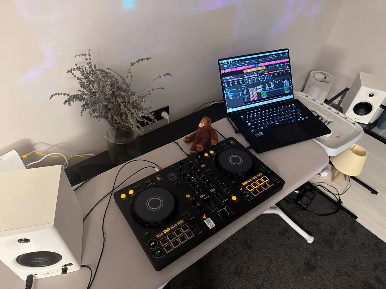 DJ-контроллер Pioneer DDJ-FLX4 1