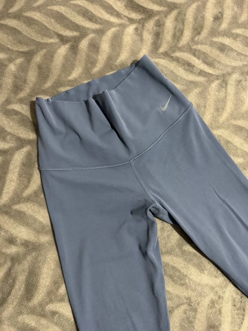 Кроссовки и леггинсы Nike 4