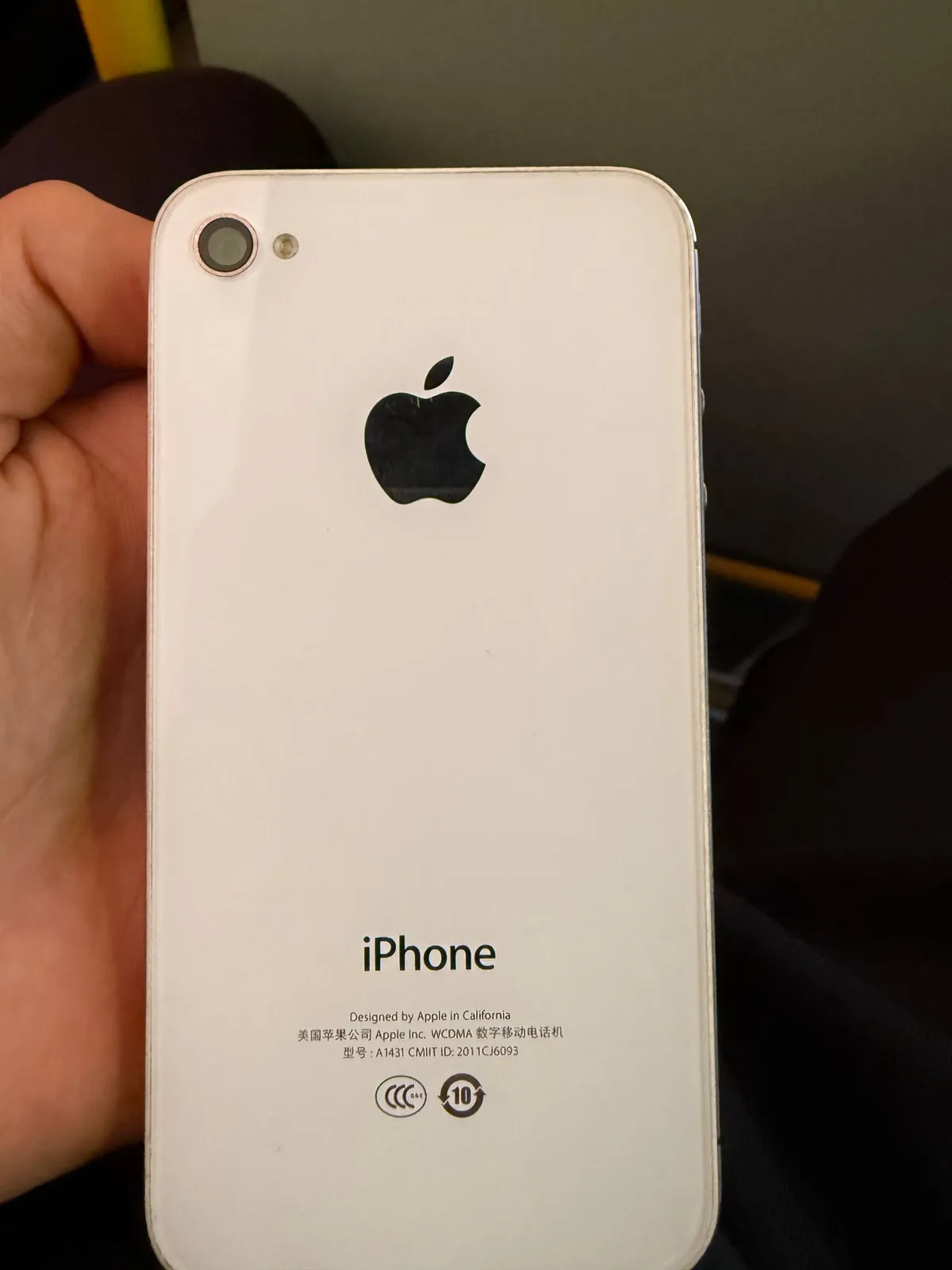 IPhone 4s в хорошем состоянии 2