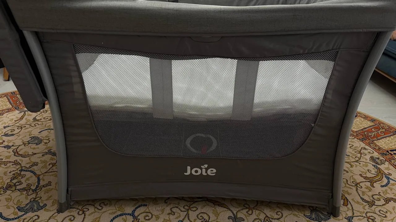 Детская кроватка-манеж Joie 7