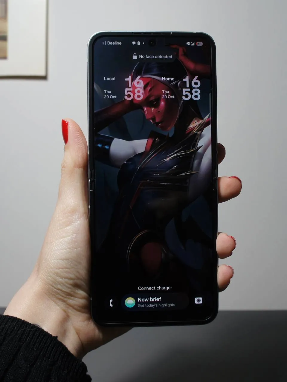 Samsung Galaxy Z Flip6 256 ГБ в идеальном состоянии 1