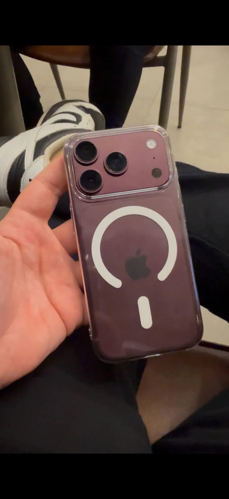 IPhone 18 Pro 256GB с оригинальной коробкой 2