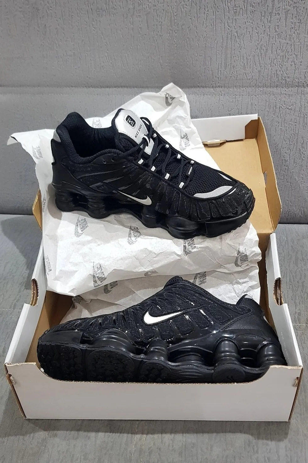 Кроссовки Nike Shox чёрно-белые размер 44 2