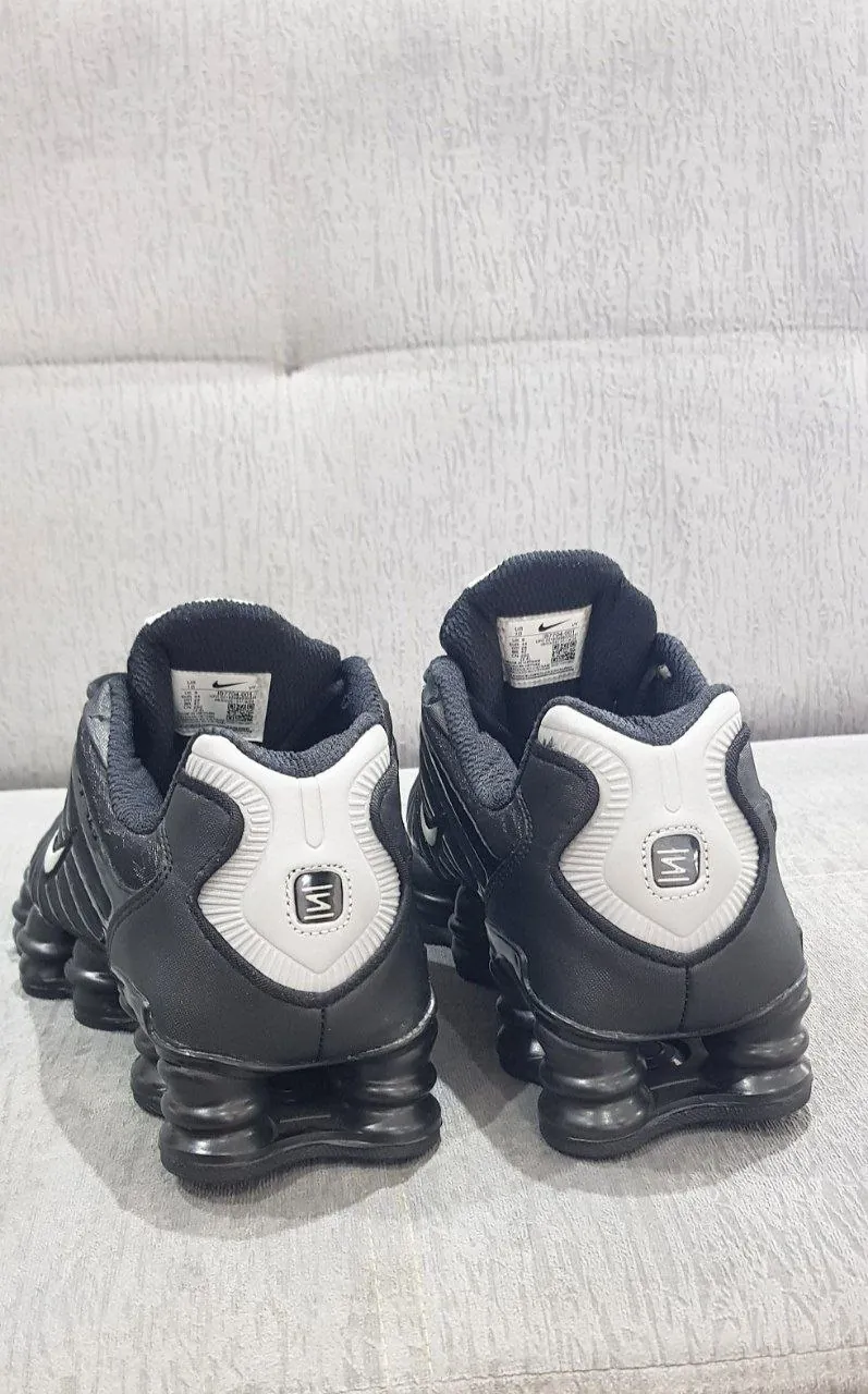 Кроссовки Nike Shox чёрно-белые размер 44 4