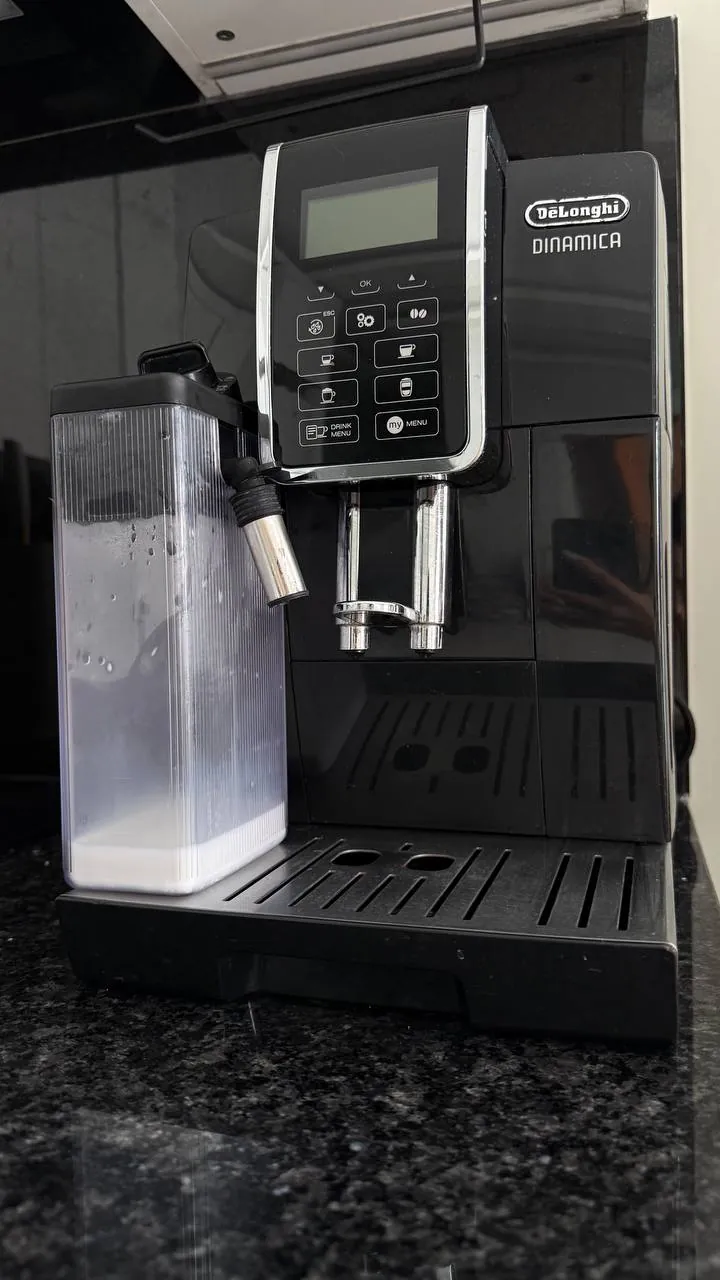 Кофемашина DeLonghi Dinamica 2