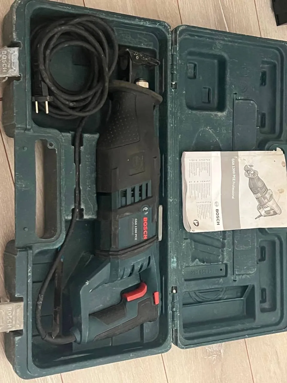 Сабельная пила Bosch Professional GSA 1300 PCE 4