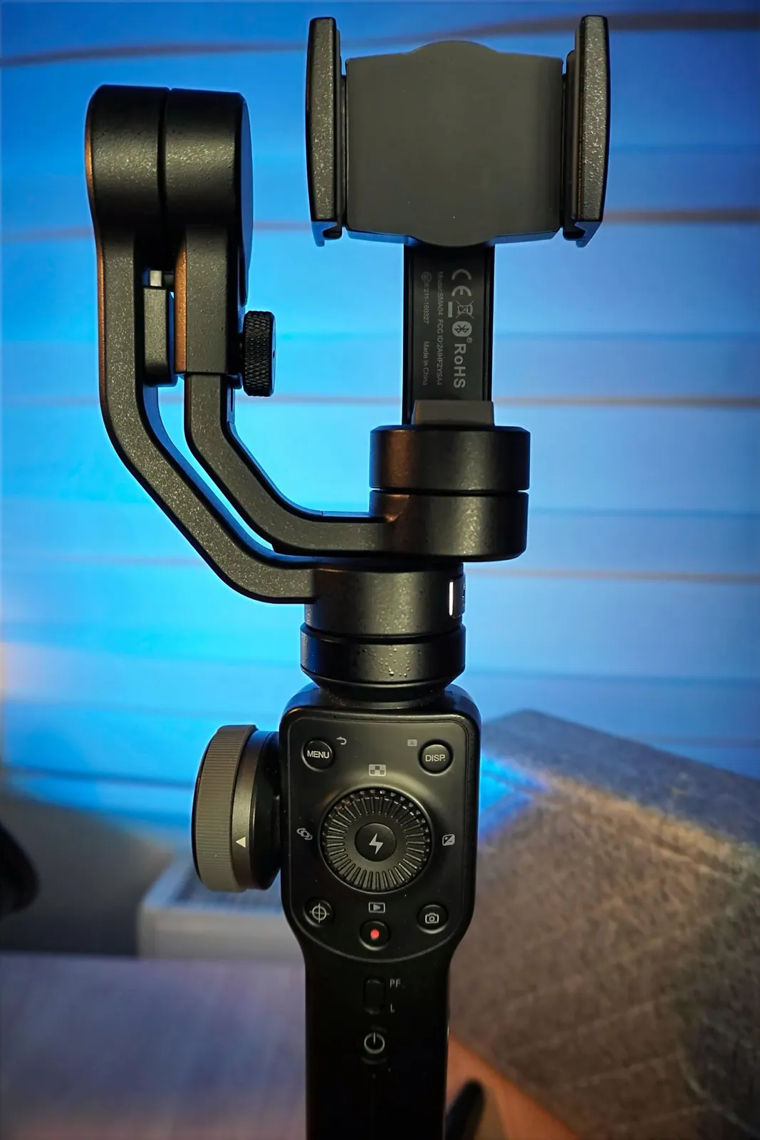 Гимбал Zhiyun Smooth 4 для смартфона 2