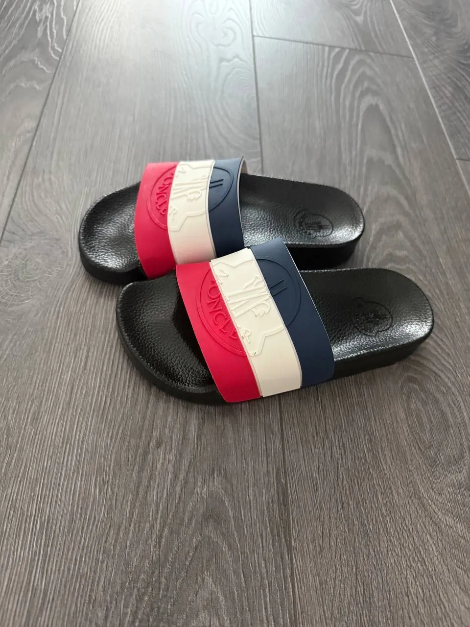 Moncler для ребёнка, размер 32 1