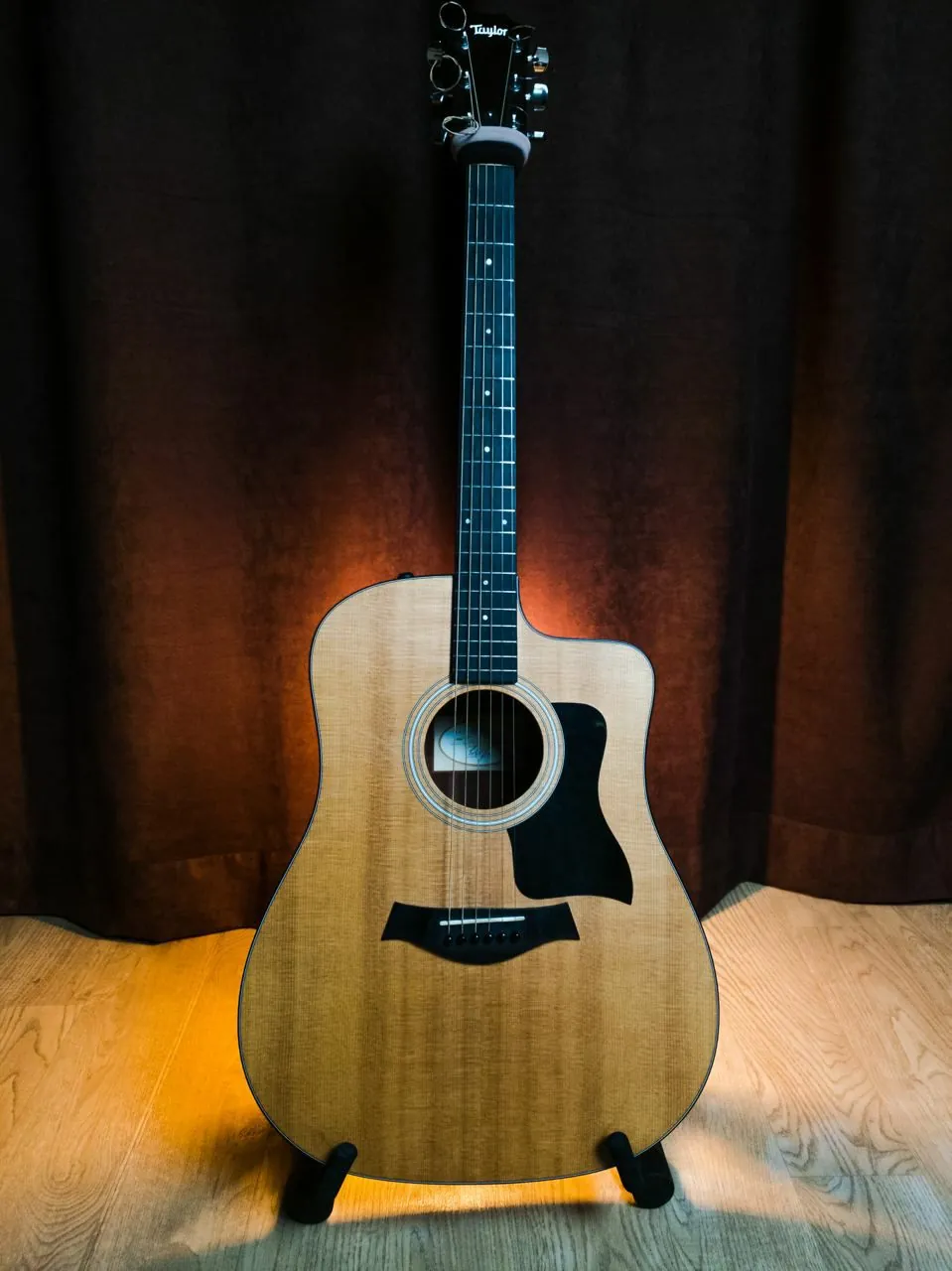 Электроакустическая гитара Taylor 110ce с кейсом 1