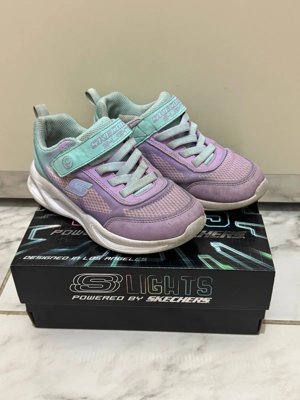 Детские кроссовки Skechers 2
