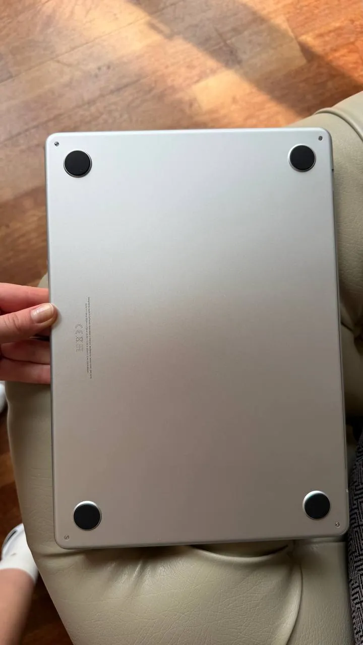 MacBook Air M2 13 дюймов, 8/256GB 3