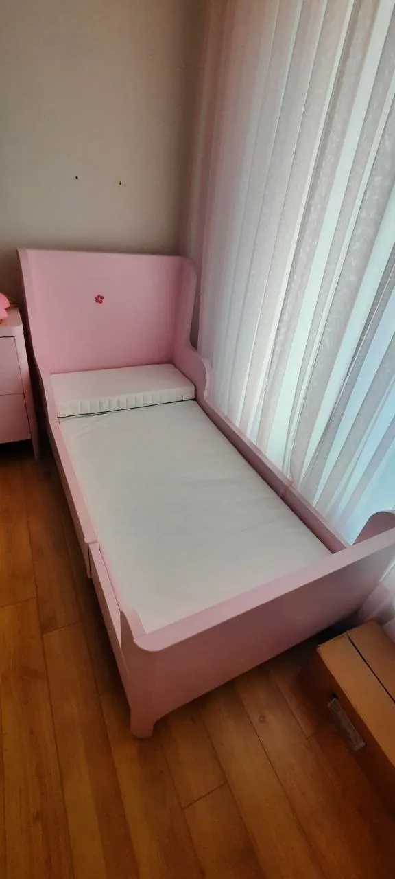 Кровать IKEA Busunge с матрасом, комод и шкаф 1