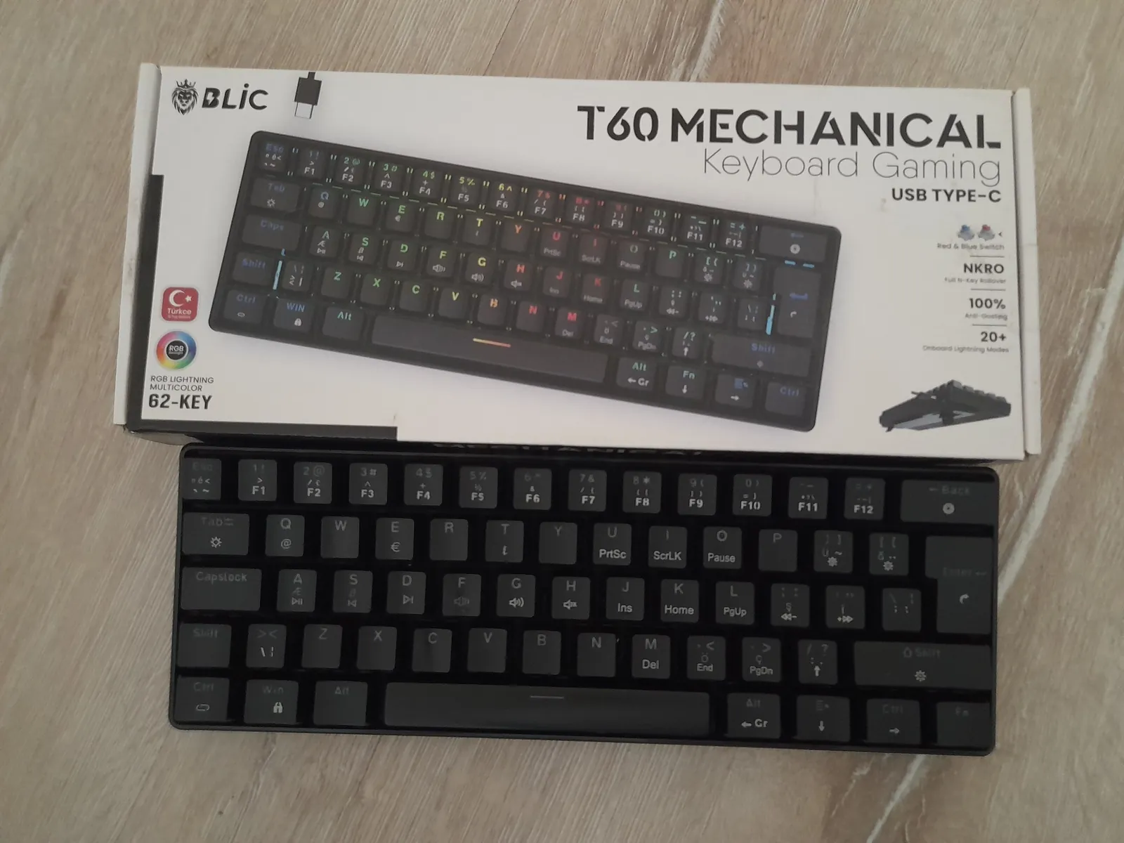 Компактная игровая механическая клавиатура 60% 1