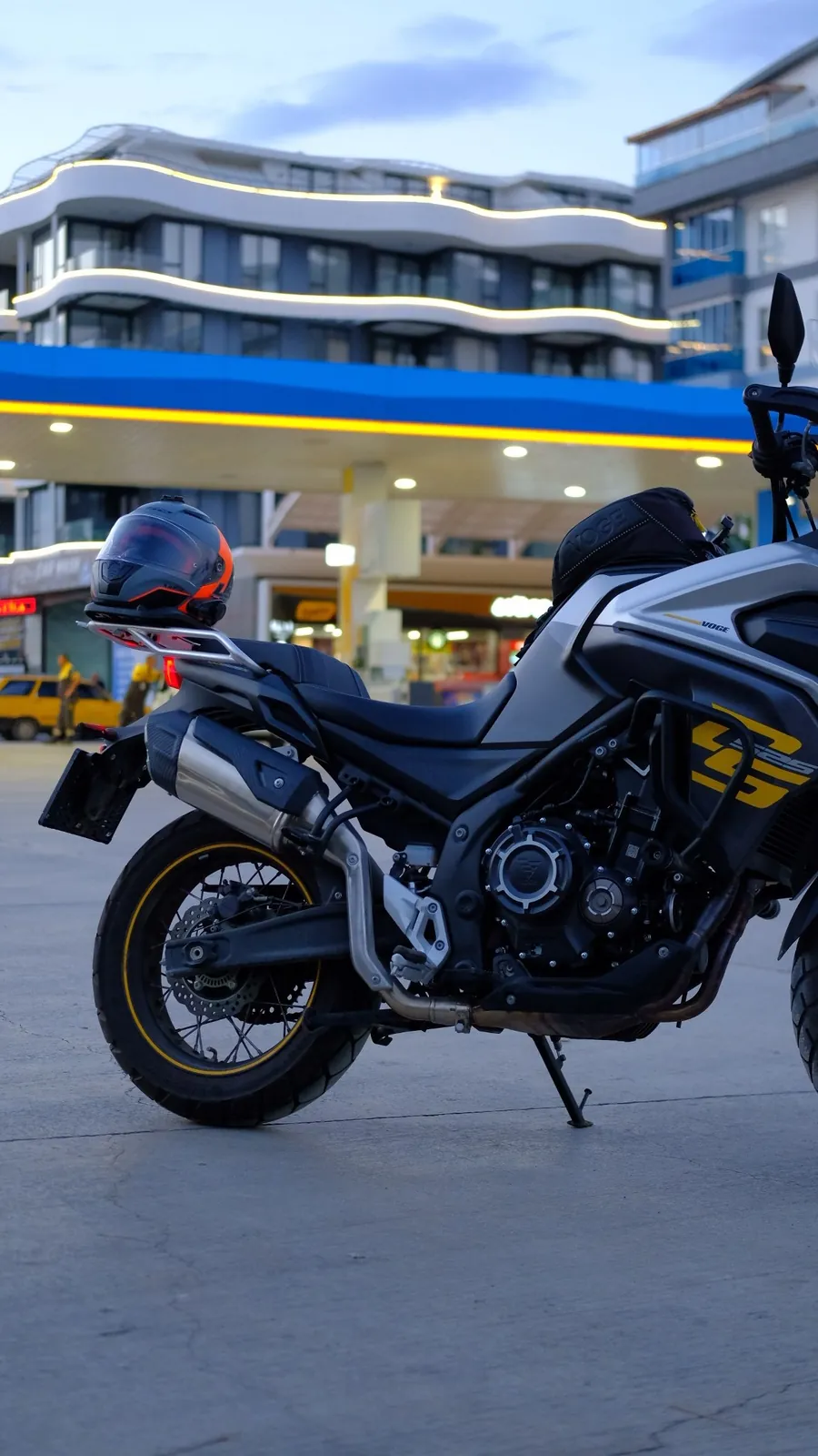 Автомобиль с пробегом 2700 км 2
