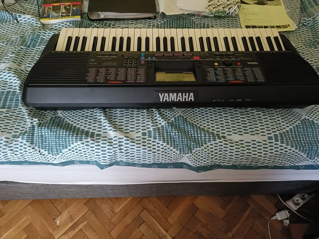 Синтезатор Yamaha PSR-220 с чехлом 2