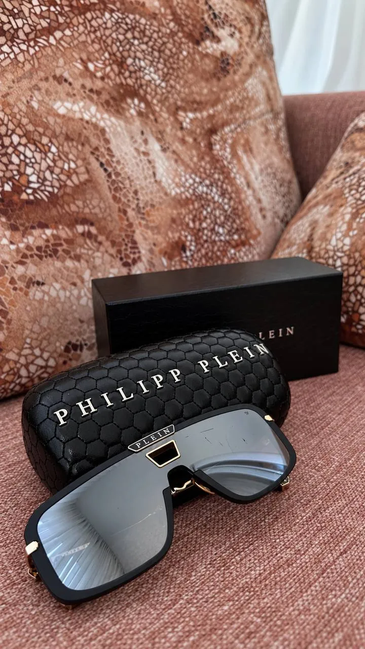 Солнцезащитные очки Philipp Plein 1