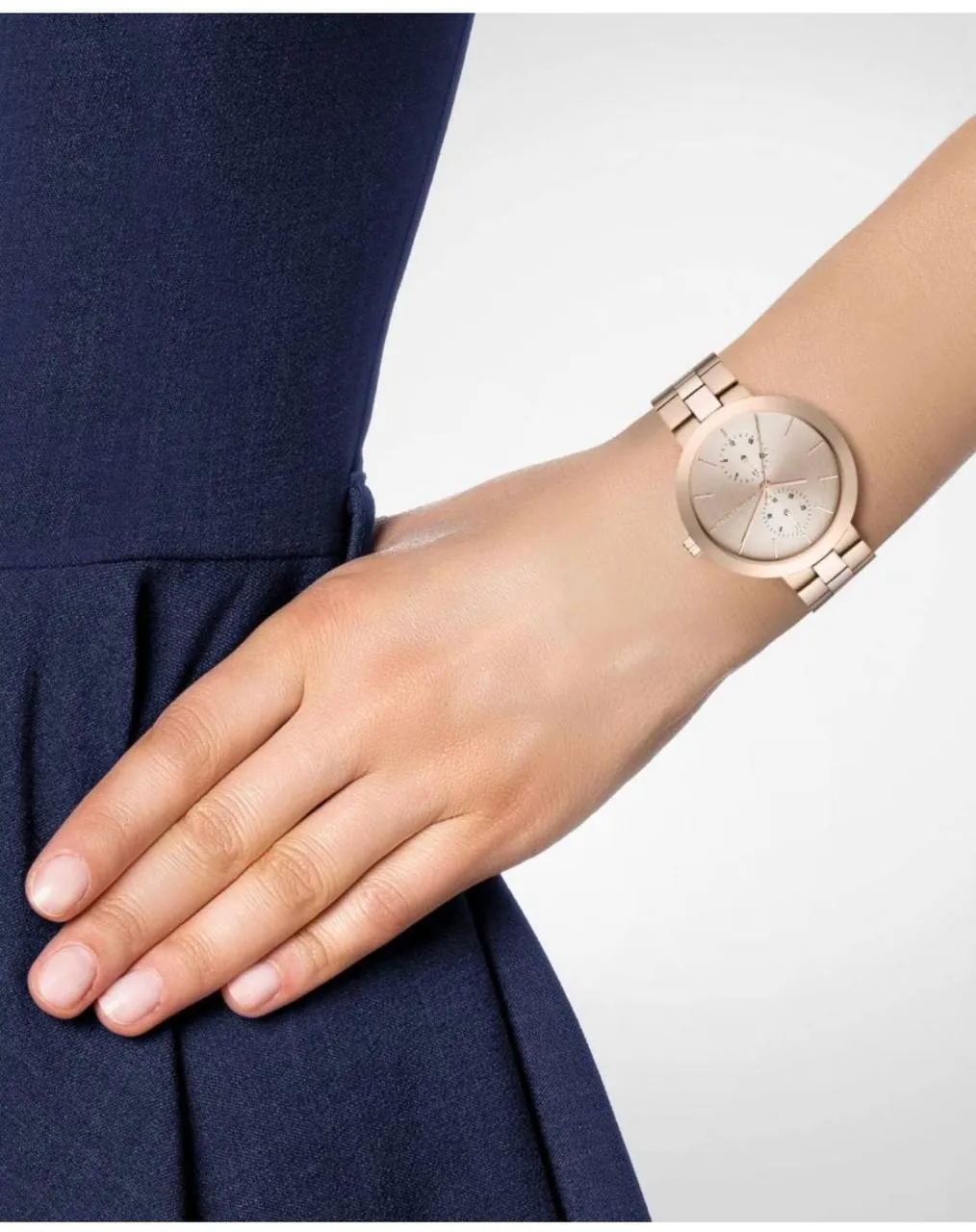Часы Michael Kors цвета розовое золото 3